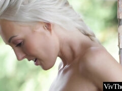 Rubia, Morena, Penetracion con dedos, Lesbiana, Lamidas, Madres para coger, Coño, Tetas