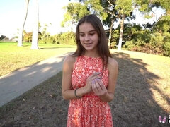 Sucer une bite, Éjaculation interne, Tir de sperme, Branlette thaïlandaise, Hd, Pov, Adolescente, Nénés