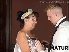 Hot older woman with natural tits gets a steamy cleaning job from broom and groom