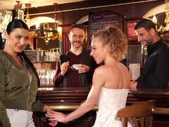 Grote kont, Grote lul, Pijpbeurt, Hondjeshouding, Kwartet, Natuurlijke tieten, Tiener, Tieten likken