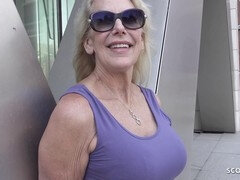 Grosser schwanz, Britisch, Geile alte tussi, Spermaladung, Aufs gesicht abspritzen, Reif, Milf, Mutti