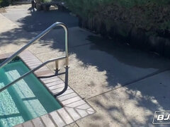 Grote mammen, Badpak, Pijpbeurt, Rondborstig, Diep in de keel, Reusachtig, Anaal likken, Tieten likken