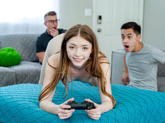 18 jaar, Pijpbeurt, Pompom meid, Hondjeshouding, Dubbele penetratie, Man man vrouw, Tiener, Tieten likken