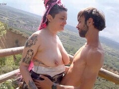 Leie, Blasen, Paar, Sperma im mund, Milf, Im freien, Öffentlich, Spanisch