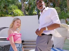 18 años, Verga grande, Mamada, Polla, Sexo duro, Interracial, Pequeña, Adolescente