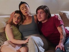 18 jaar, Grote kont, Grote lul, Grote mammen, Pijpbeurt, Hondjeshouding, Interraciaal, Mager