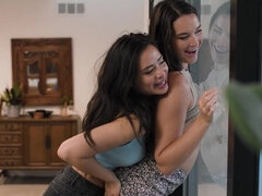 Lesbo loving with girls who want fast orgasms and hot twats