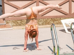 Enthousiasteling, Grote mammen, Vingeren, Flexibiel, Masturbatie, Biljart, Strippen, Tiener