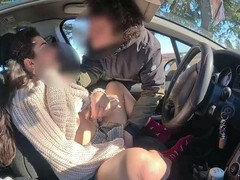18 ans, Voiture, Tromperie, Italienne, Masturbation, De plein air, Public, Chatte