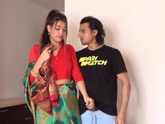 18 ans, Brunette brune, Indienne, Domestique, Maigrichonne, Adolescente, Nénés