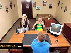 Grote mammen, Blond, Dominatie, Hd, Moeder die ik wil neuken, Kantoor, Taboe, Tiener