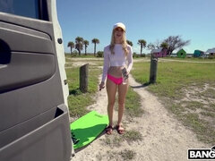 Leie, Blondine, Bus, Sperma im mund, Hundestellung, Hd, Reiten, Rasiert