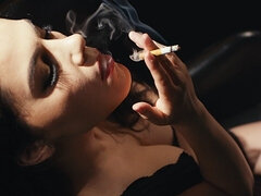 Verga grande, Tetas grandes, Mamada, Fetiche, Hd, Italiano, Fumando