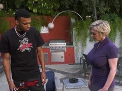 Anal, Grosse bite, Gros seins, Queue, Double pénétration, Faciale, Collant, Jarretelles