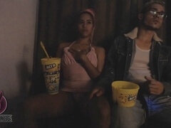 Verga grande, Mamada, Cine, Semen en la boca, Al aire libre, Público