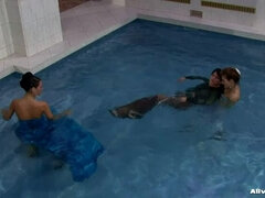 Braunhaarige, Frau, Natürlich, Nackt, Satin, Strümpfe, Titten, Nass