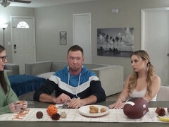 Nana, Brunette brune, Tir de sperme, Dansant, Fétiche, Branlette thaïlandaise, Hard, String