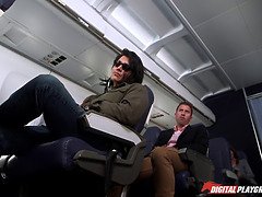 Grosse titten, Blasen, Braunhaarige, Hd, Lecken, Monster, Stewardess, Titten