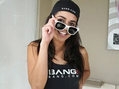 Gros cul, Grosse bite, Gros seins, Noire, Sucer une bite, Brunette brune, En levrette, Fille latino