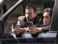 Gros seins, Blonde, Brunette brune, Plantureuse, Classique, Gorge profonde, Orgasme, Plan cul à trois