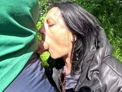 Amateur, Sucer une bite, Tir de sperme, Européenne, Mère que j'aimerais baiser, Nylon, De plein air
