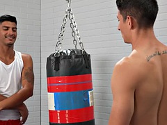 Anal, Lécher le cul, Sucer une bite, Tir de sperme, Homosexuelle, Gym, Hard, Tatouage