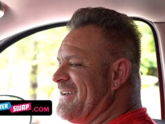 Coche, Corridas faciales, Grupo, Hd, Orgía, Tabú, Adolescente