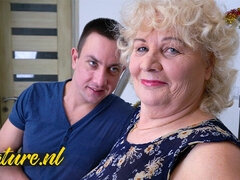 Grote kont, Grote mammen, Blond, Pijpbeurt, Omie, Harig, Hardcore, Hd