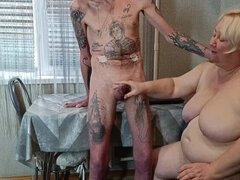 Belle grosse femme bgf, Branlette thaïlandaise, Branler, Maman, Nue, Sperme, Belle mère, Avaler