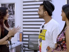 Asiatique, Hôtel, Indienne, Lesbienne, Seins naturels, Orgie, Echangistes, Épouse