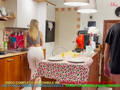 Leie, Grosse titten, Blondine, Blasen, Italienisch, Milf, Onkel, Jungfrau