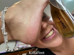 Enthousiasteling, Pijpbeurt, Dominatie, Voeten, Fetisj, Voeten fetish, Lesbisch, Tieten likken