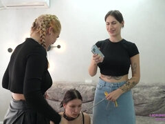 Vollbusig, Fetisch, Fußfetisch, Lesbisch, Herrin, Sklave, Schlampe