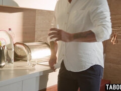 Anaal, Arts, Vingeren, Hardcore, Masturbatie, Moeder die ik wil neuken, Kantoor, Klein