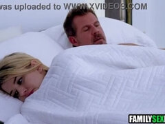 Pijpbeurt, Gezin, Klein, Taboe, Tiener, Tieten likken, Oom, Maagd