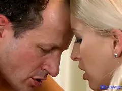 Rubia, Corridas, Checa, Penetracion con dedos, Pajear, Masaje, Orgasmo, Sauna