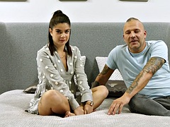 Tussi, Grosser schwanz, Blasen, Braunhaarige, Spermaladung, Erstes mal, Lecken, Masturbation