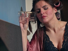 Gros seins, Blonde, Sucer une bite, En levrette, Faciale, Hd, Léchez, Chatte