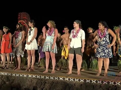 Grosse titten, Blasen, Tanzen, Fussjob, Lingerie, Muschi, Rasiert, Vibrator