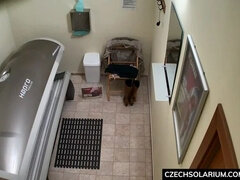 Leie, Grosse titten, Blondine, Öffentlich, Muschi, Solarium, Solo, Spanner