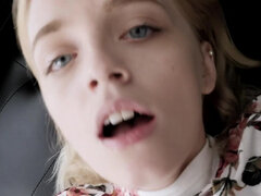 Blonde, Éjaculation interne, Culottes ou slips, Pov, Tabou, Tatouage, Adolescente, Nénés