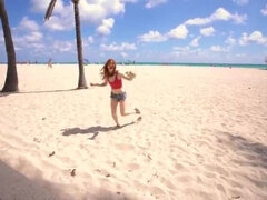 フェラチオ, イマラチオ, 指いじり, 露出狂, 下着, 公共, 現実, 赤毛