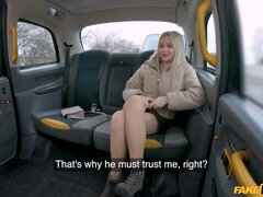 Amateur, Sucer une bite, Bottes, Voiture, Faciale, De plein air, Russe, Fessée