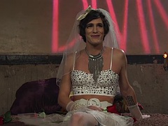 Sadomasochismus, Grosse titten, Fesselspiele, Braut, Cfnm, Crossdresser, Weibliche domination, Strapon