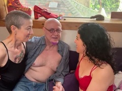 Amerikanisch, Blasen, Milf, Orgasmus, Muschi, Weibliche ejakulation, Ablutschen, Flotter dreier