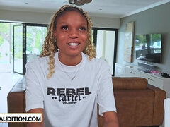 Afrikaans, Enthousiasteling, Kont, Grote mammen, Pijpbeurt, Zwart, Interraciaal, Realiteit