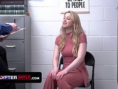 Slender Sunny Lane Lets The Security Guard Fill Her Mature Pussy With Hot Jizz