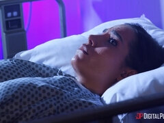 Salle de bains, Gros seins, Voiture, Bâillonner, Talons, Fille latino, Piercing, Nénés