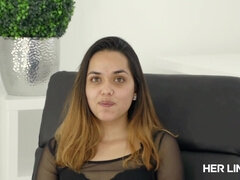 Anal, Sucer une bite, Brunette brune, Éjaculation interne, Béant, Hard, Rugueux, Fessée