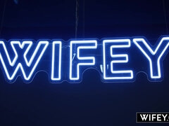 ブロンド, フェラチオ, 浮気する, チン, バック, ヒール, 異人種間, 三人